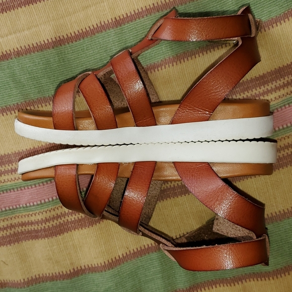WONDER NATION Faux Leather Brown Ankle Sandals. Sz 7. EUC - Picture 11 of 12